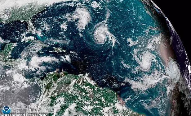 5级飓风巨潮暴洪或来袭 三州进入紧急状态 准备大撤离