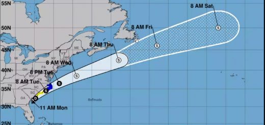 热带风暴厄马很快形成 专家对北卡罗来纳州离岛发警告_图1-4