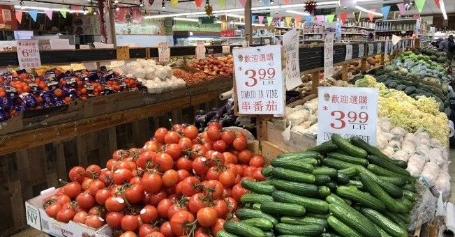 东西海岸菜价差3倍，纽约华人超市本周起纷重开