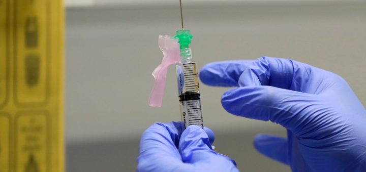 辉瑞疫苗获FDA专家组支持 全美大规模注射仅一步之遥